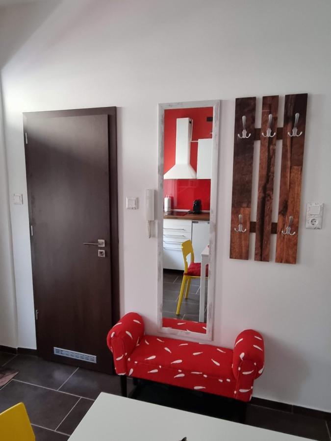 세게드 Flora Apartman 아파트 외부 사진